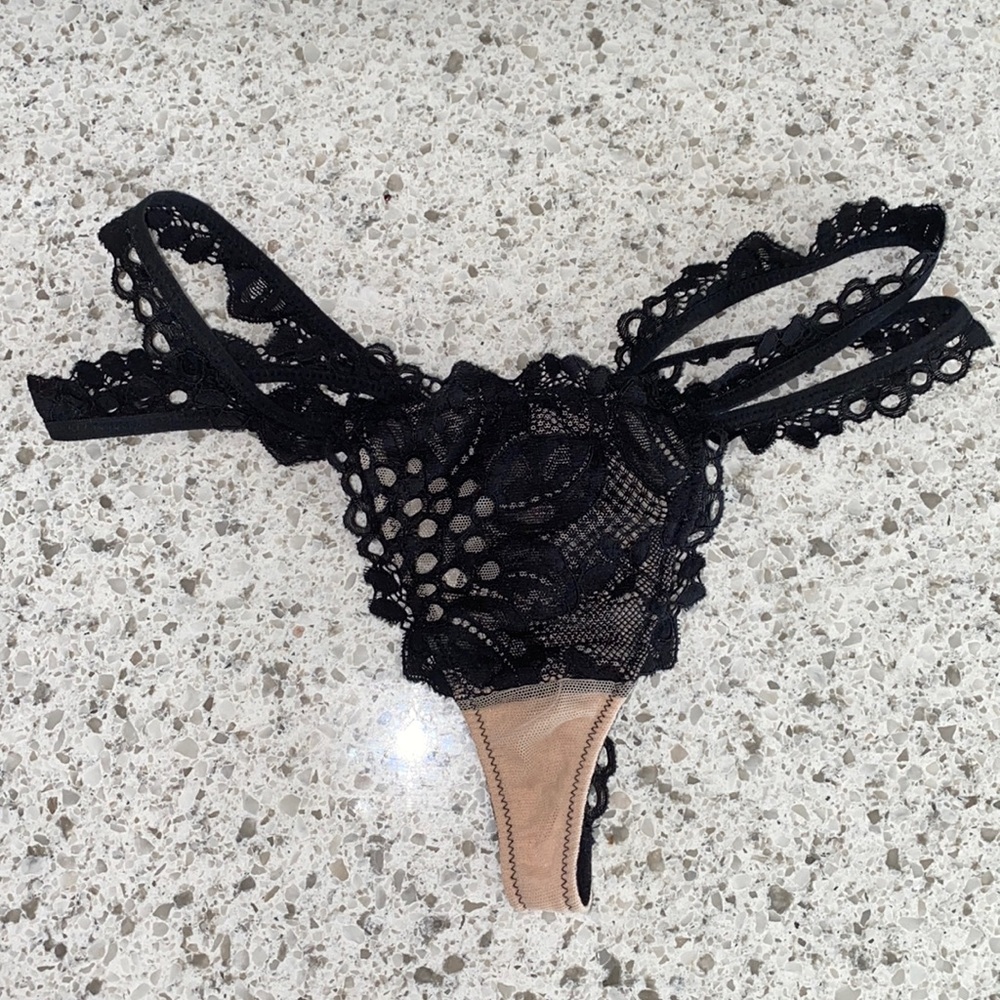 Victoria’s Secret Vintage Thong Double String Lace Panties Nude Black